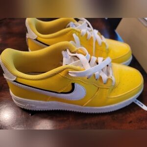 Nike Air Force 1 LV8